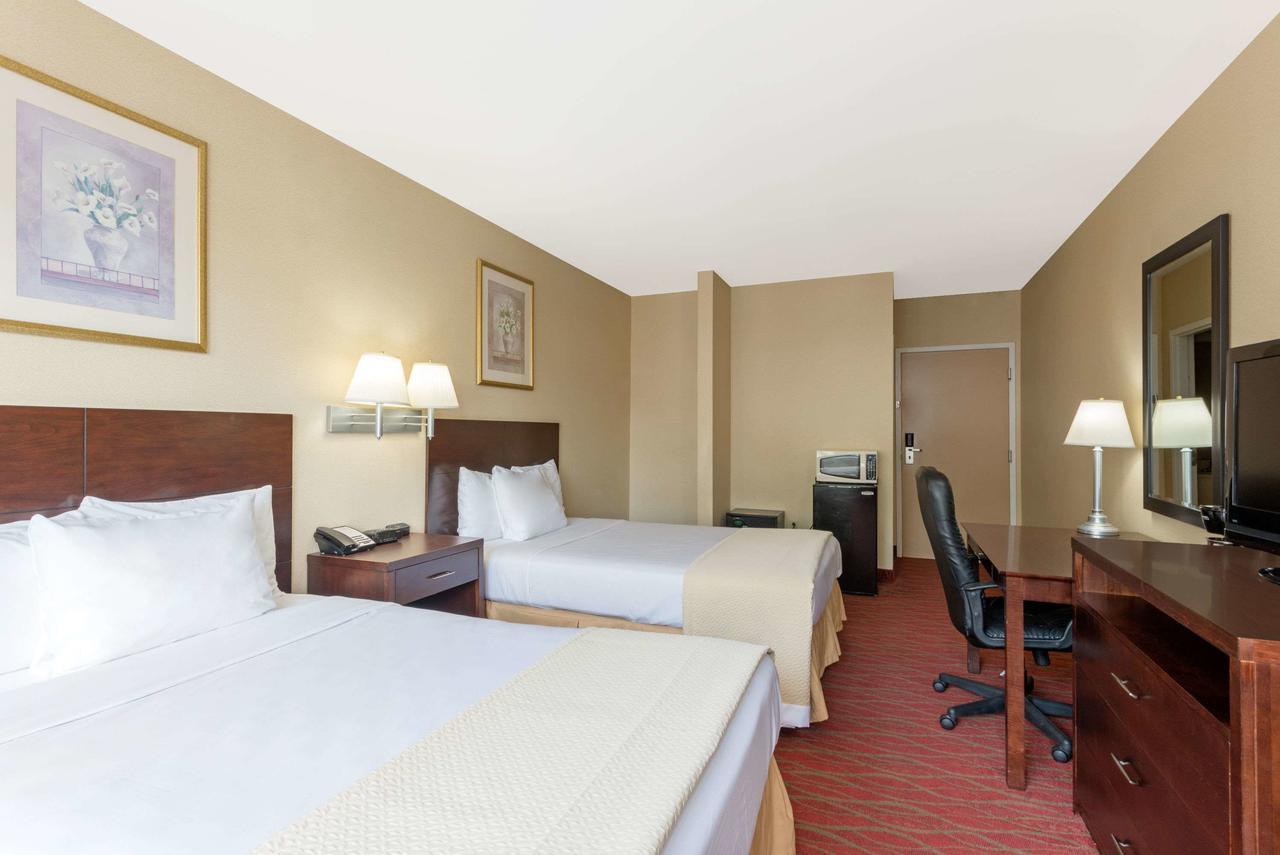 Quality Inn Poughkeepsie Exterior photo